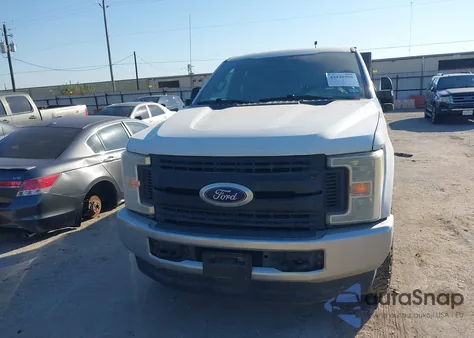 2017 Ford F-250 Xl из США, поврежденный, VIN 1FT7X2BT2HEE01996